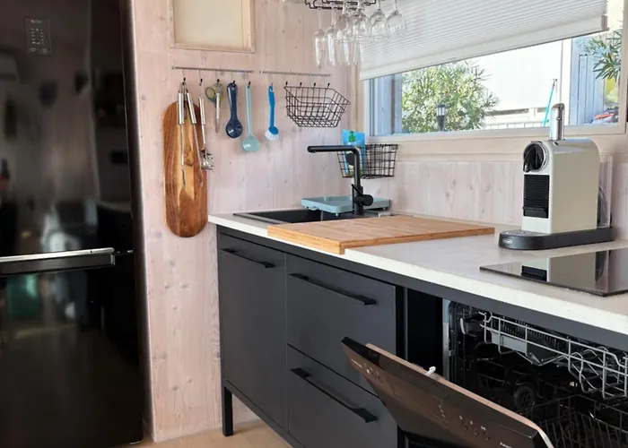 Beachvilla Haus 24 * Pakostane